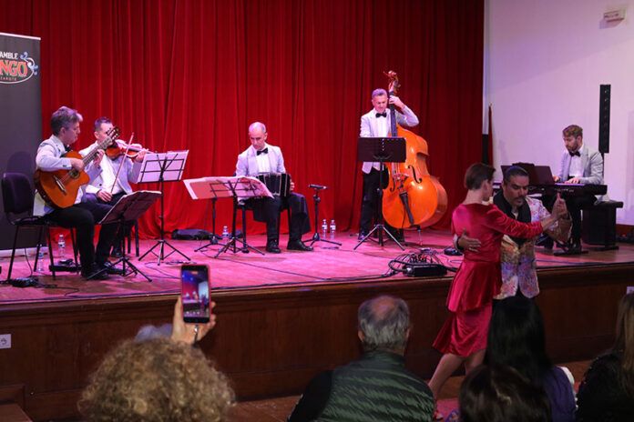 Noticias Yaiza | Yaiza participa activamente de una intensa velada rioplatense de música y baile