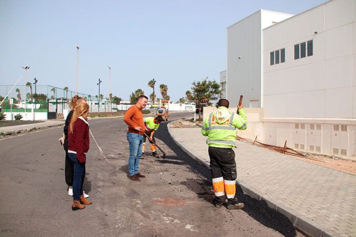 Noticias Yaiza | Yaiza acondiciona la calle La Gomera de Playa Blanca