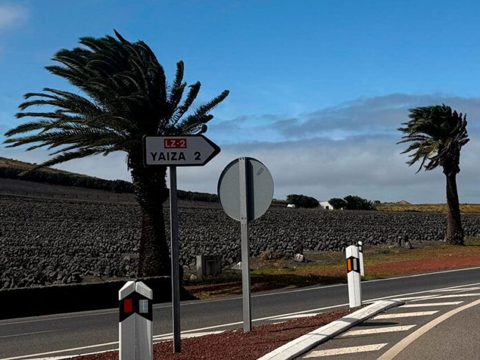 Noticias | El Gobierno de Canarias declara la situación de alerta por fenómenos costeros y prealerta por viento en todo el archipiélago