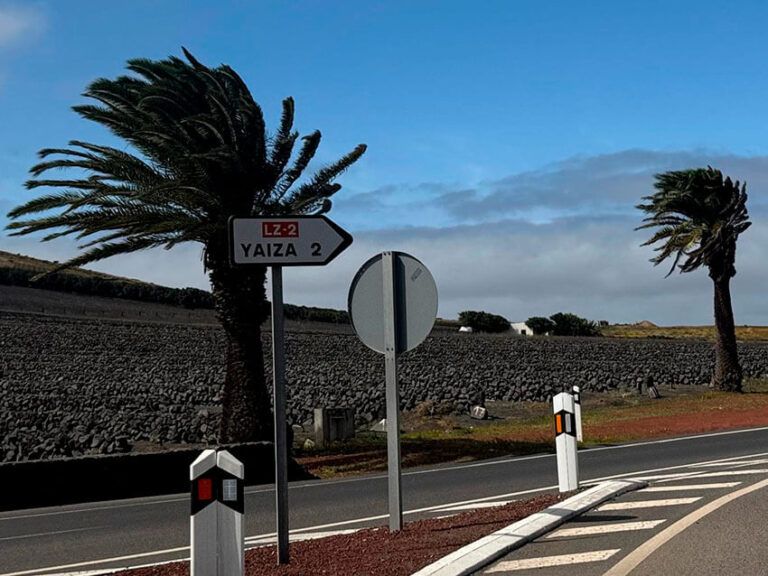 Noticias | El Gobierno de Canarias declara la situación de alerta por fenómenos costeros y prealerta por viento en todo el archipiélago