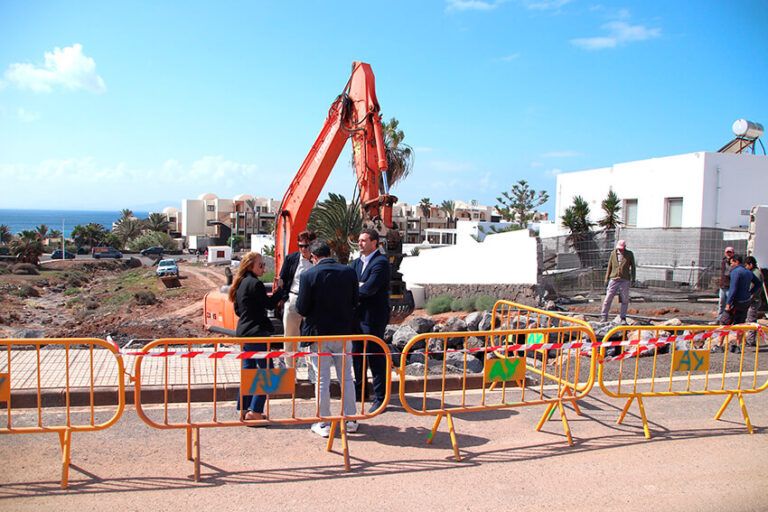 Noticias Playa Blanca | En marcha las obras de refuerzo de barrancos en Montaña Roja
