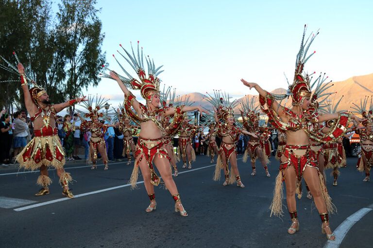 Noticias Playa Blanca | La calle desborda alegría en el Carnaval de Playa Blanca