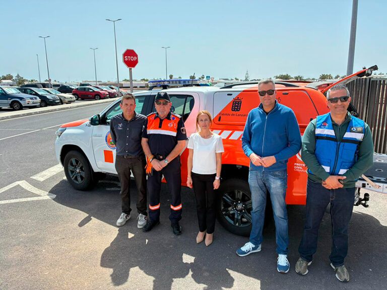 Noticias | El Consorcio de Seguridad y Emergencias subvenciona la adquisición de un nuevo vehículo para la Protección Civil de Yaiza