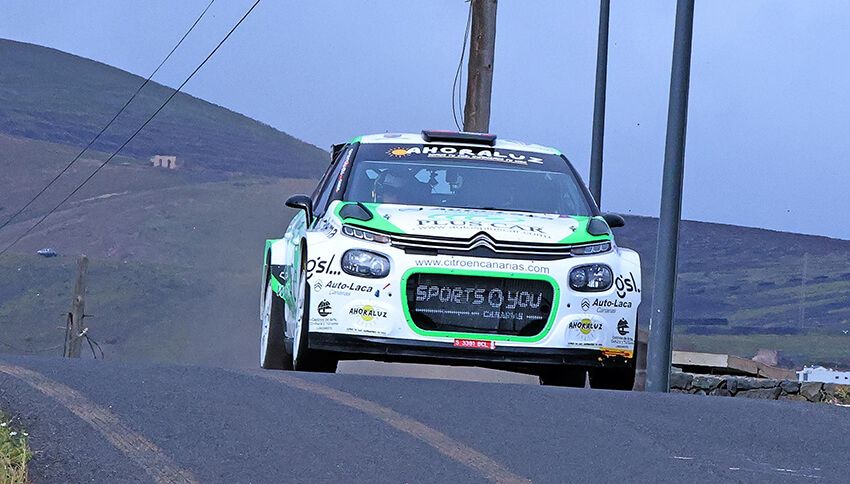 Alexey Lukyanyuk "vuela" con el Skoda en Lanzarote y gana su primer rallye del CCRA