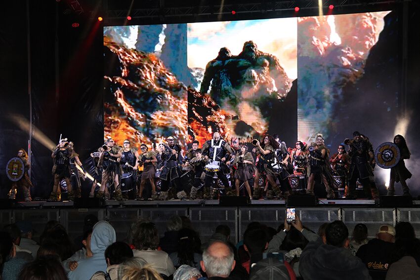 Playa Blanca abre su Carnaval con una participativa noche de fantasía