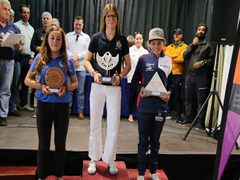 Noticias Playa Blanca | Lola Carrión, subcampeona del XI Trofeo César Manrique de Optimist 