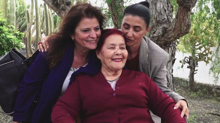 Brígida Camacho, cincuenta años sirviendo a turistas y residentes