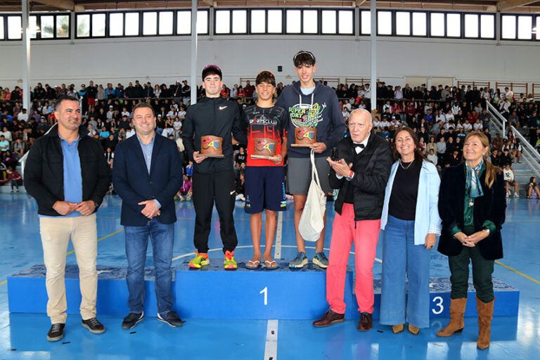 Noticias | Enea Cucchetti y Elizabeth Rosa, vencedores del XXVII Triatlón IES Yaiza