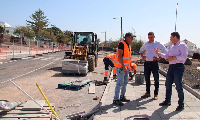 Noticias Playa Blanca | Playa Blanca gana 100 plazas de parking con la primera fase de rehabilitación de la Avenida Papagayo