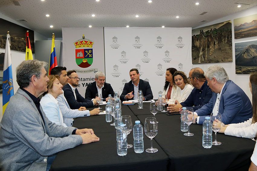 Noticias Playa Blanca | Gobierno y Ayuntamiento de Yaiza actualizan las obras públicas para adaptarlas al crecimiento poblacional