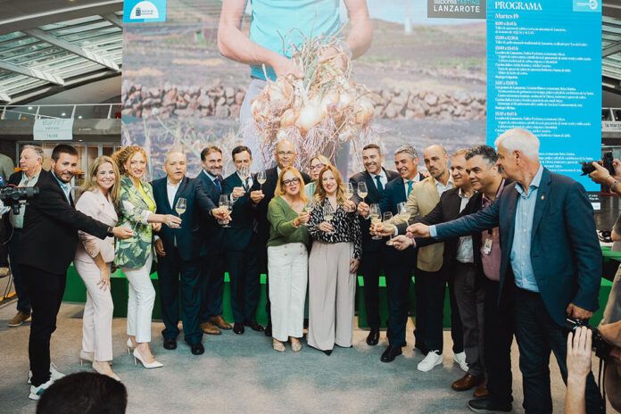 Noticias | Gran éxito del Aula y el stand de Saborea Lanzarote en la jornada inaugural de Gastrocanarias 2026