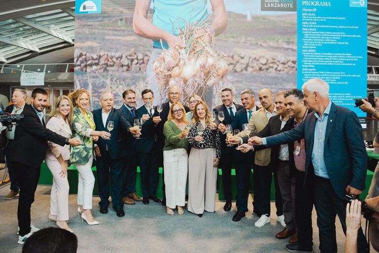 Noticias | Gran éxito del Aula y el stand de Saborea Lanzarote en la jornada inaugural de Gastrocanarias 2026