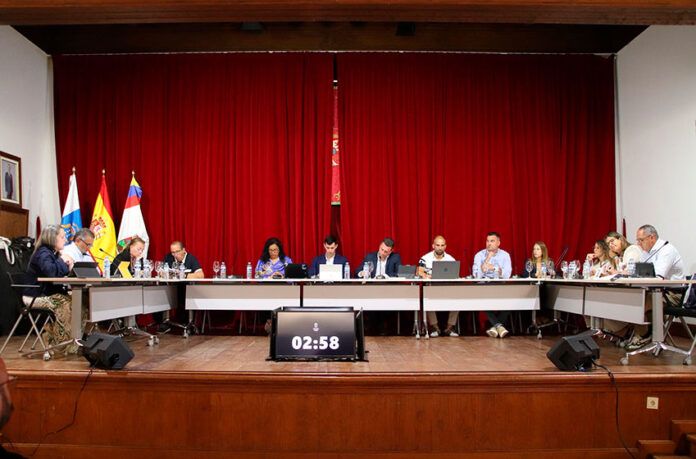 Pleno Yaiza 19 mayo Noticias Yaiza | Yaiza aprueba 33,7 millones de presupuesto y suma 22,9 millones de superávit destinado a inversiones