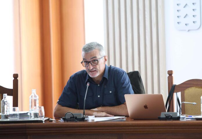 Noticias | El Cabildo refuerza la supervisión y corrige las deficiencias estructurales heredadas en la residencia Amavir Tías