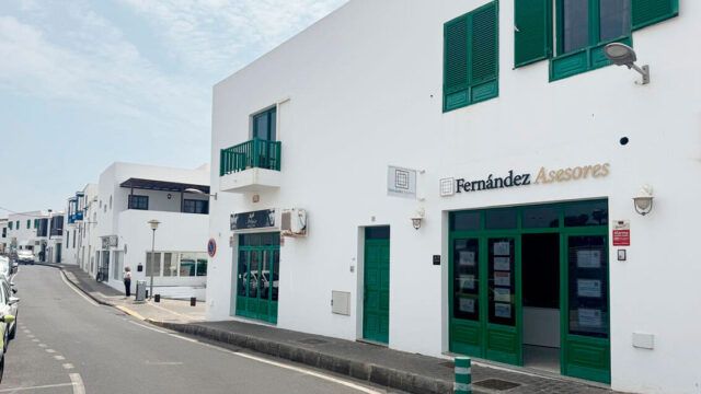 Noticias Playa Blanca | Fernández Asesores Lanzarote abre oficina en Playa Blanca