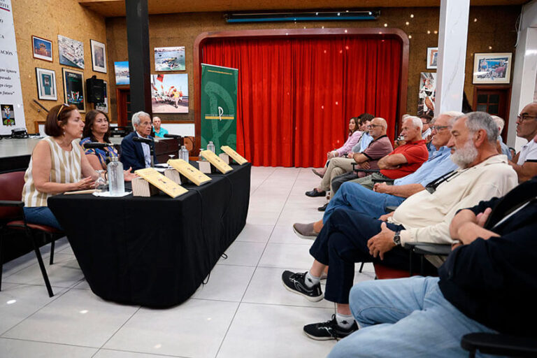 Noticias | El Servicio de Publicaciones presenta el libro ‘Historia y estadística del fútbol en Lanzarote’