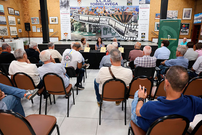 El Servicio de Publicaciones presenta el libro ‘Historia y estadística del fútbol en Lanzarote’