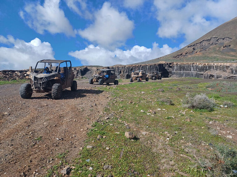 Noticias | El Cabildo abre un expediente sancionador por una ruta ilegal de seis buggies fuera de caminos autorizados en Guatiza