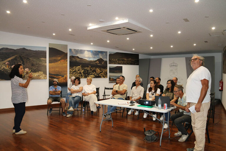 Noticias Yaiza | Yaiza siembra futuro con formación en agricultura regenerativa