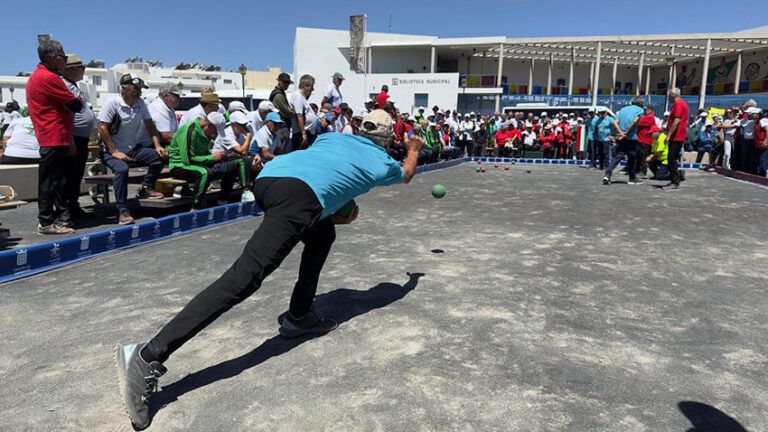 Noticias Yaiza | El Jable de San Bartolomé y Altavista de Arrecife, ganadores del XXIV Torneo de Bola Canaria Abuelos Conejeros