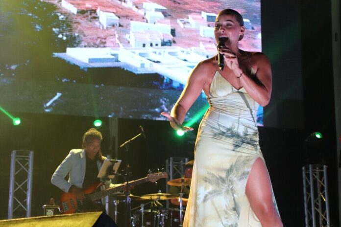 Araceli Bravo Siete voces del municipio de Yaiza enamoran a Playa Blanca