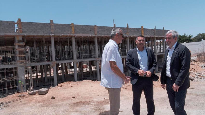 Clavijo reafirma en Lanzarote el compromiso con unos servicios públicos “más cercanos, accesibles y modernos”