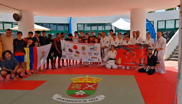 Noticias Playa Blanca | Playa Blanca reúne a clubes de tres islas en un entrenamiento interinsular de artes marciales