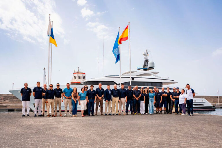 Noticias Yaiza | Puerto Calero iza su 31ª Bandera Azul consecutiva