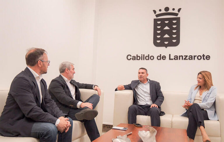 Noticias | Clavijo reafirma en Lanzarote el compromiso con unos servicios públicos “más cercanos, accesibles y modernos”