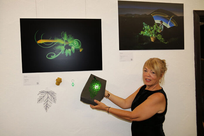 Noticias Yaiza | Rosa García muestra su arte y los secretos del Lightpainting en ‘Yaiza es Luz’