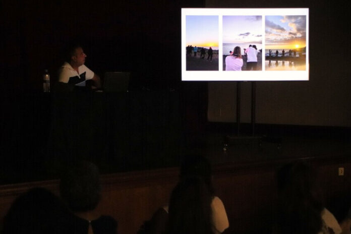 Charla Día Mundial de la Fotografía con Gustavo Medina Noticias Yaiza | Yaiza celebra el Día de la Fotografía invitando a la reflexión sobre la conservación del paisaje insular