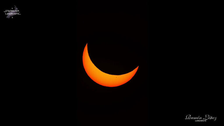 Noticias Playa Blanca | Ramón López muestra en un vídeo cómo se vio el eclipse desde Playa Blanca