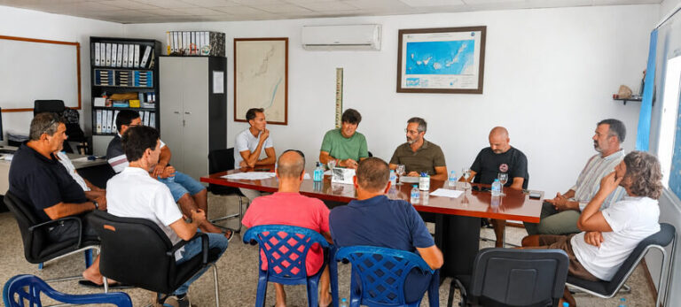 Noticias Playa Blanca | Coalición Canaria se compromete con las demandas de las Cofradías de Pescadores de Canarias