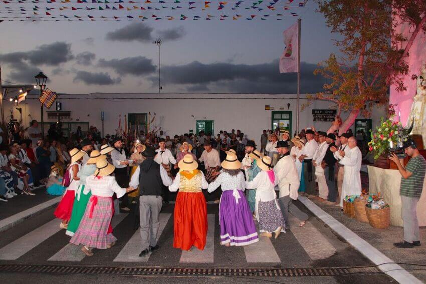 La romería de Yaiza destaca por solidaridad y participación
