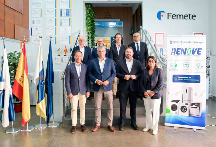 Miembros del ejecutivo y de las entidades encargadas de la gestión durante la presentación Noticias | El Gobierno de Canarias activa un Plan Renove de Electrodomésticos