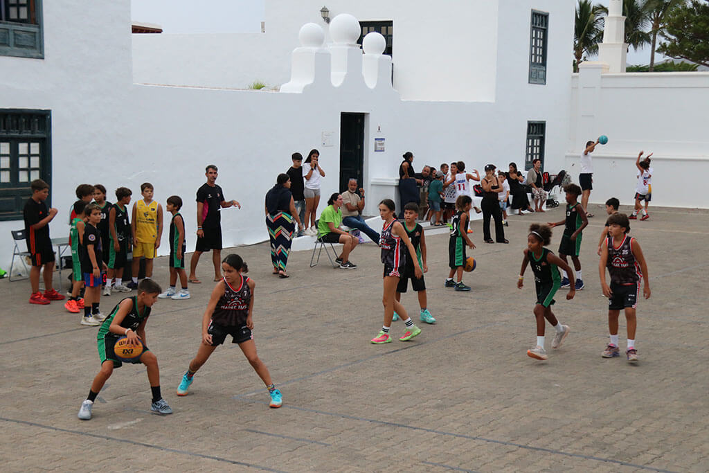 Noticias Yaiza | Amantes del baloncesto se citan en el VII Torneo 3x3 de Los Remedios