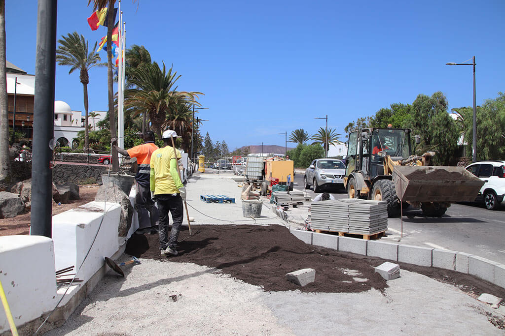 Noticias Yaiza | Yaiza abre al tráfico vehicular la entrada a Playa Blanca por Femés