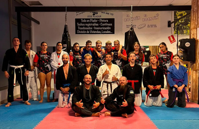 Noticias Playa Blanca | Deportistas de Kenpo Karate Lanzarote se preparan en Tenerife para sus próximas citas nacionales