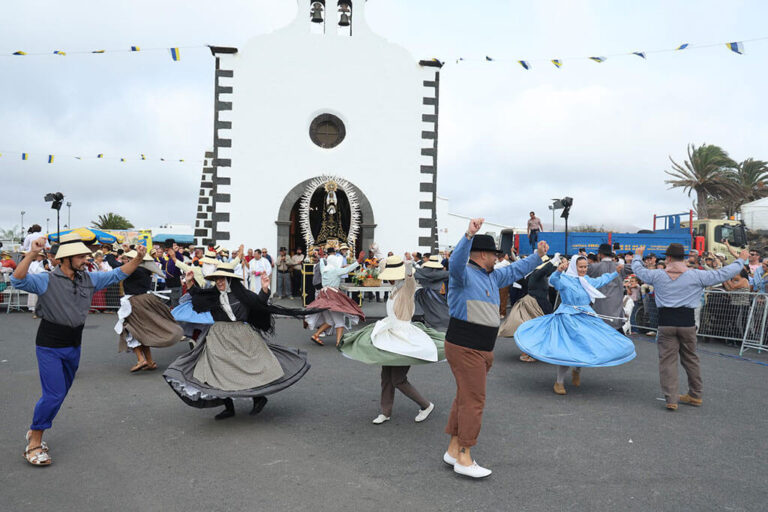 Noticias | La Romería de la Virgen de Los Dolores vuelve a congregar a miles de personas en Mancha Blanca