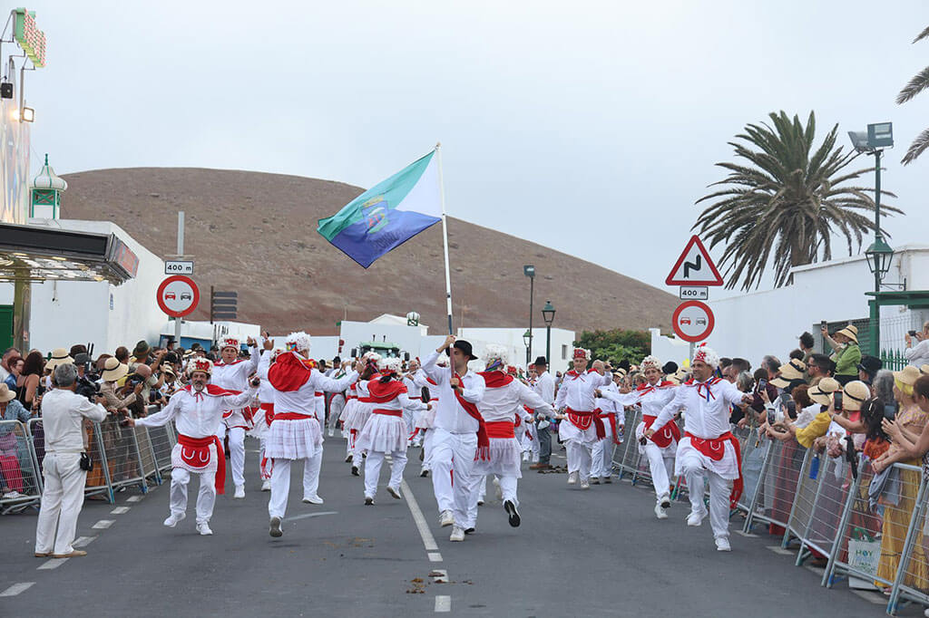 La Romería de la Virgen de Los Dolores vuelve a congregar a miles de personas en Mancha Blanca