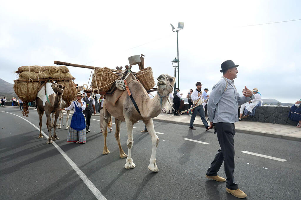 La Romería de la Virgen de Los Dolores vuelve a congregar a miles de personas en Mancha Blanca