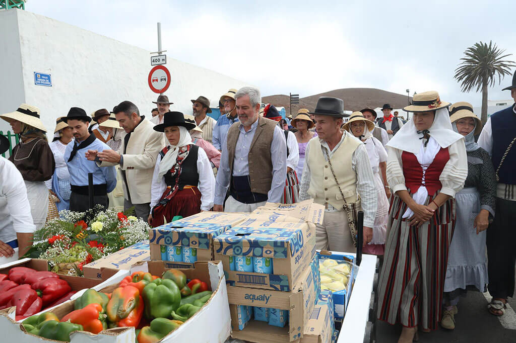 La Romería de la Virgen de Los Dolores vuelve a congregar a miles de personas en Mancha Blanca