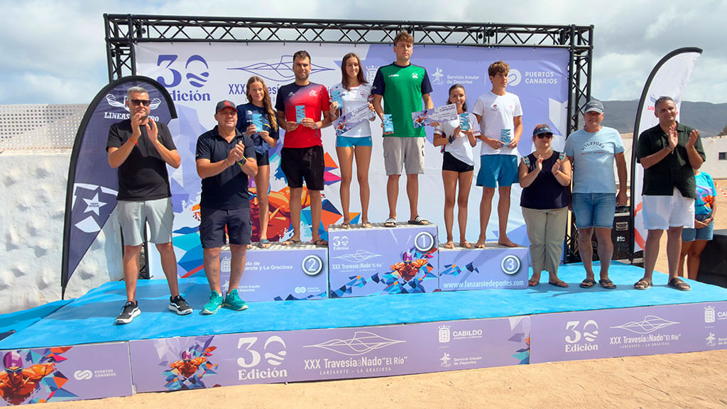 Natalia Sasu y Herminio Fernández, ganadores de la trigésima edición de la Travesía a Nado “El Río”