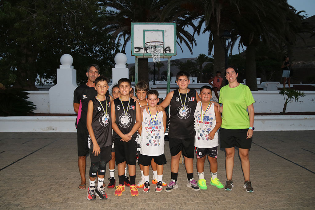 Amantes del baloncesto se citan en el VII Torneo 3x3 de Los Remedios