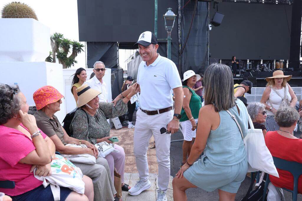 Cerca de mil mayores de Lanzarote y La Graciosa disfrutaron de una jornada de convivencia y tradición en Mancha Blanca