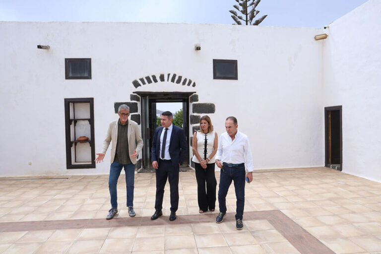Noticias | El Cabildo adquiere un inmueble en La Vegueta para un nuevo Centro de Día destinado a mayores dependientes