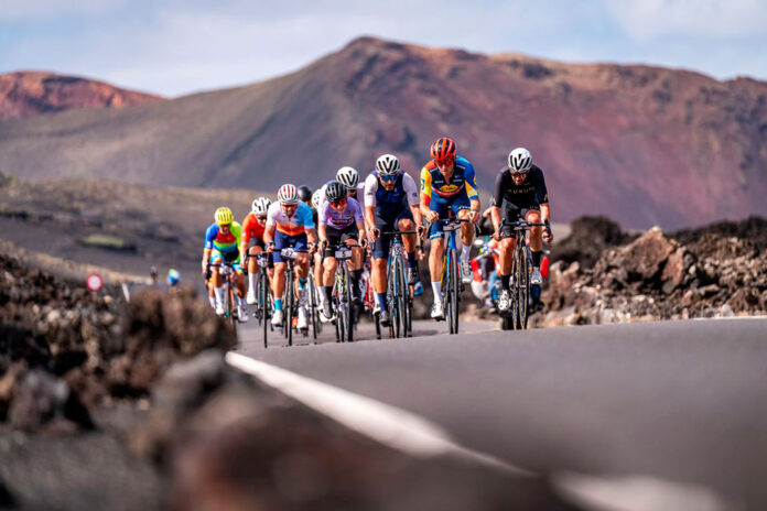 Edición anterior de la Vuelta Ciclista a Lanzarote Noticias Yaiza | La III Vuelta Ciclista a Lanzarote recorrerá la isla este fin de semana