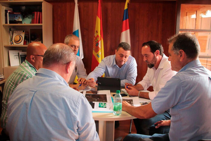 Encuentro celebrado esta mañana Noticias Playa Blanca | El Consejo Insular de Aguas autoriza la ampliación de la depuradora de Playa Blanca