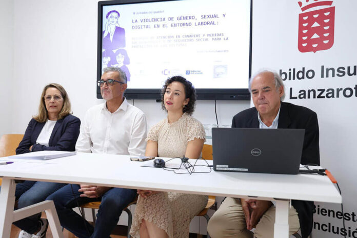 Ana-Padrón-Jornada-violencia Noticias | Ana Padrón: “Ante la violencia contra la mujer, la respuesta debe de ser rápida y profesional”