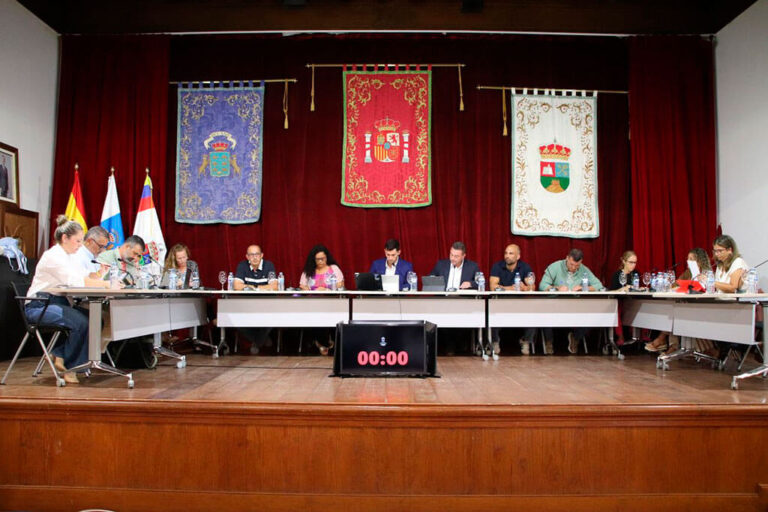 Noticias Yaiza | Yaiza apoya la mejora del acceso al volcán Montaña Roja y pide al Cabildo “compromiso real” para la ejecución de la red ‘Senderos de Jable y Sal’